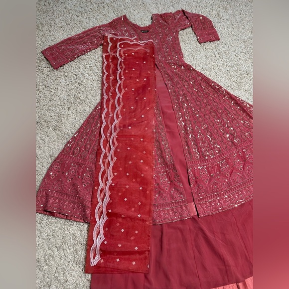 Indian Suit Frock Style - Picture 2 of 6